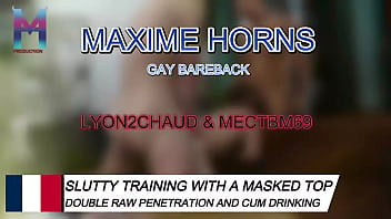 C’est brut amateur et bien profond je me fais défoncer par mectbm69 pendant que je me fais suceravec ly