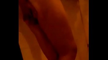 Se graba masturbandose