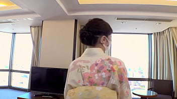 パート1【着物の下はソソル悩殺ボディ!ド淫乱女社長がチ○ポを生搾り!ごっくん中出し4連発!!】神がかりbody女社長と浅草観光!案内された場所はトイレ!元ビッチの極フェラテクに大量ごっくん射精!着物姿のまま激突きファック!性欲覚醒!完全ビッチ化!クリ電マフェラ→潮吹き大放出!潤滑オイルで尻コキ&スマタ!変幻自在の腰クネ騎乗位!ド変態オンナ社長に搾り取られる120分! thumbnail