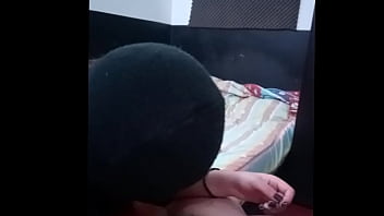 Desaparece una polla en la boca