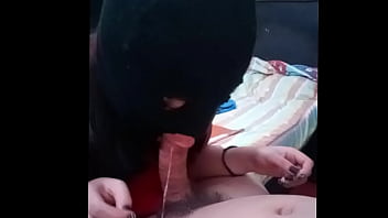 Desaparece una polla en la boca