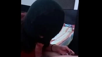 Desaparece una polla en la boca