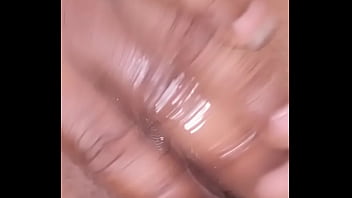 I can't resist coming on my girlfriend pussy