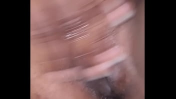 I can't resist coming on my girlfriend pussy