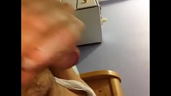 Masturbandome por q andaba hot