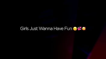 Lesbian threesome with lasirena69 and azul hermosa