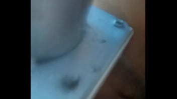 La gusta hacerlo en la mesa