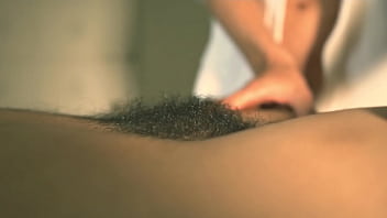Los pelos son un símbolo primitivo asi que si eres fetichista este video es para ti