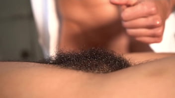 Los pelos son un símbolo primitivo asi que si eres fetichista este video es para ti