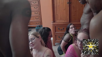 Last minute unbridled orgy before checkout