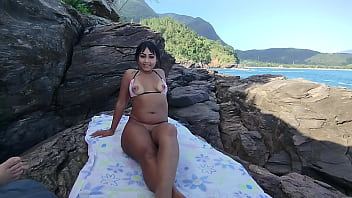 Fodi a gostosa soraya castro na praia gozei na bucetinha dela quase fomos pegos completo no red e sheer exclusivo