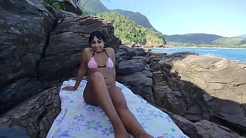 Fodi a gostosa soraya castro na praia gozei na bucetinha dela quase fomos pegos completo no red e sheer exclusivo