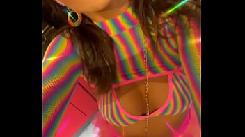 Ce soir pour moi c’est multicolore Ce soir pour moi c’est multicolore
