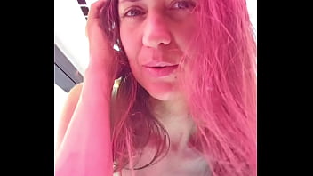 Coucou Viens Passer La Fin D'année Au Chaud Avec Moi Un Nouveau Thème thumbnail