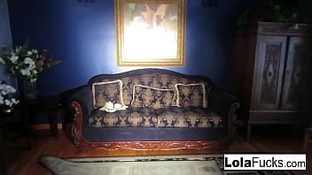 Sexy brunette fucks herself