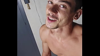 There is a friend on my sofa and i masturbate while seeing her