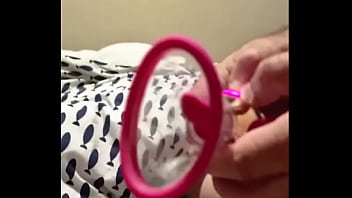 Test d'un nouveau sextoy très rigolo tu veux la suite abonne toi