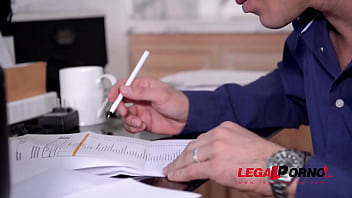 Husband bangs his hot & busty wife jaclyn taylor until she screams & creams gp464