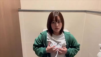 【女子大生のルーティン】今日も買い物中にト◯レでひとりでしてしまいました