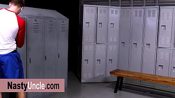 The schools sexiest jock wants to meet me The schools sexiest jock wants to meet me