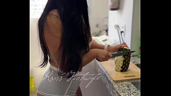 Abacaxi faz bem pra que alguém pode me responder