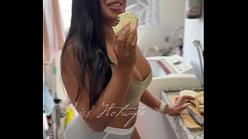 Abacaxi faz bem pra que alguém pode me responder