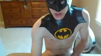Gay Batman Masturbates thumbnail