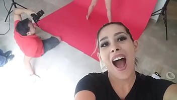 Aquí trabajando andamos con sofia joseph debut en mundoxoficialphotos gustavomorreyra