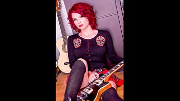 Allez petit cadeau pour mon anniversaire bisous