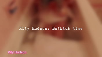 Kity hudson bath tub time