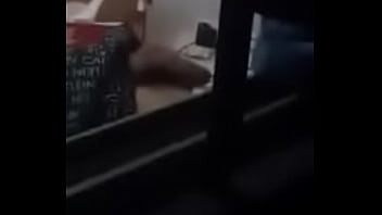 Espío Por La Ventana A Mi Roomate En Mty thumbnail