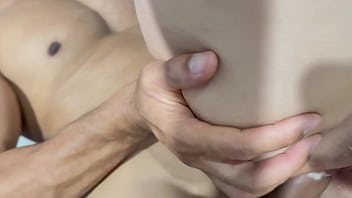 Bota bem fundo no meu zinho enfia com muita força arromba meu cu