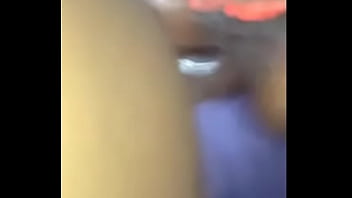 Diggin her lil ass out in da whip