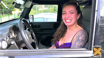 Livia Jeune Coquine Bouffe De La Bite Et De La Chatte thumbnail