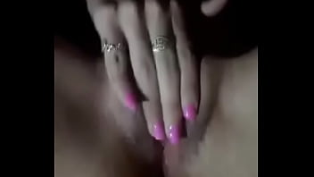 Mi amiga me manda video masturbando su rica panochita