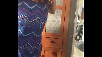 Mom loves showing her nice tits