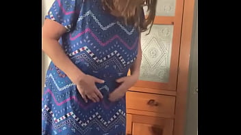 Mom loves showing her nice tits