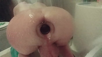 Butt Gurl Tciskiss Fucking Butt On Thick Bottle thumbnail