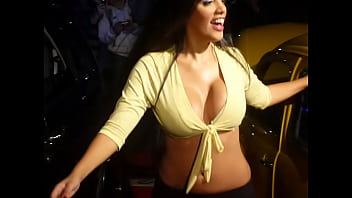 Putita moviendose bien rico