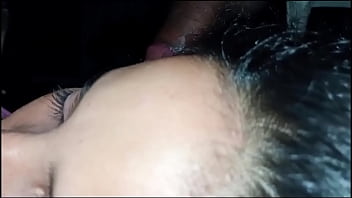 Te gusta que te la chupe así te la voy a mamar hasta sacarte toda la leche hasta que acabes en mi boca para probar tu semen