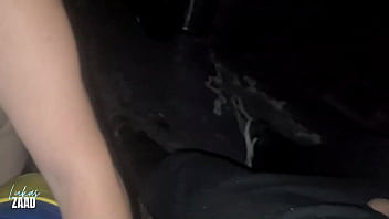 Gozei na buceta da safadinha boqueteira na balada