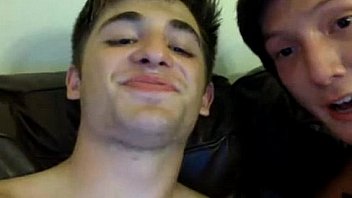 Amigos Héteros Não Sendo Héteros thumbnail