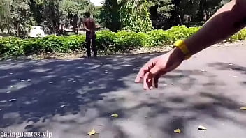 Achamos Um Preto Pirocudo Na Rua thumbnail