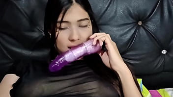 Follando con dos estudiantes de primer a&ntilde;o de universidad despu&eacute;s del partido de bienvenida