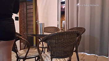 Mulher casada se arruma para receber o negão em casa bruna silva hotwife