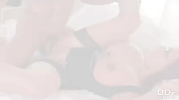 Massive tits jizzed handyman fucks busty brit's big boobs