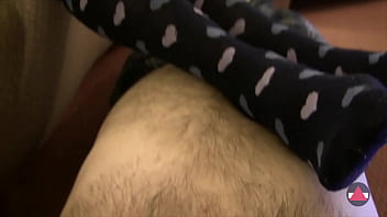 Her feet get me hard