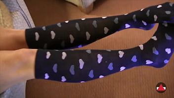 Her feet get me hard