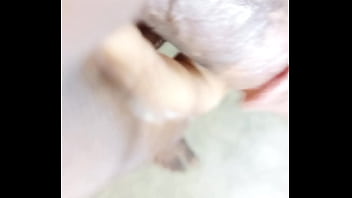 Wetjuicypussy1 a nigerian girl ask this man to give her 20 000 for sex and the man do not have the money him has to go on masupaytion in his house