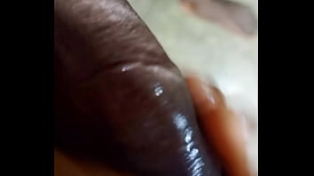 Wetjuicypussy1 a nigerian girl ask this man to give her 20 000 for sex and the man do not have the money him has to go on masupaytion in his house